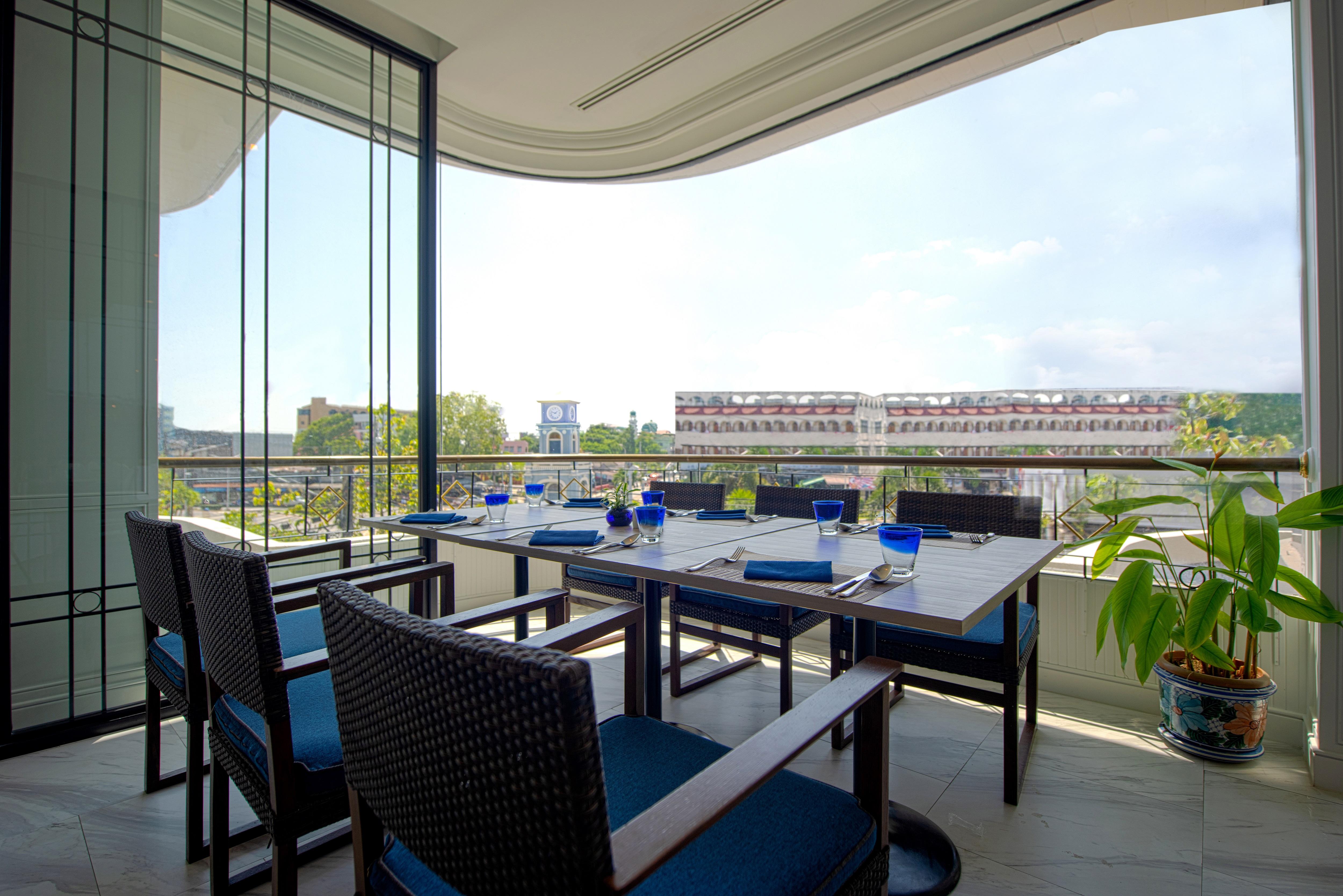 Courtyard By Marriott Phuket Town 호텔 외부 사진