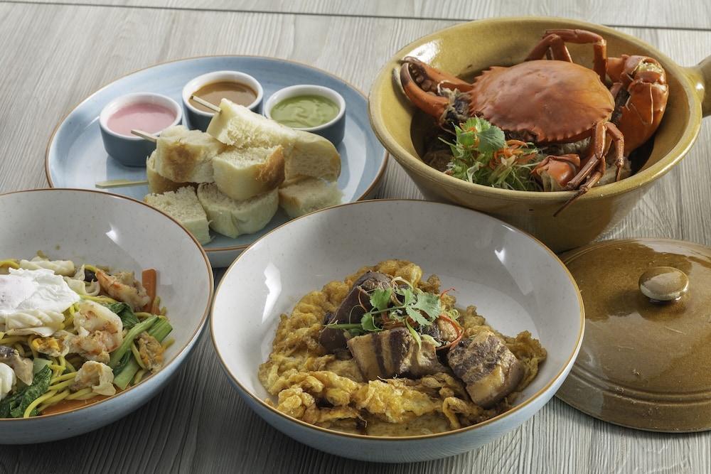 Courtyard By Marriott Phuket Town 호텔 외부 사진