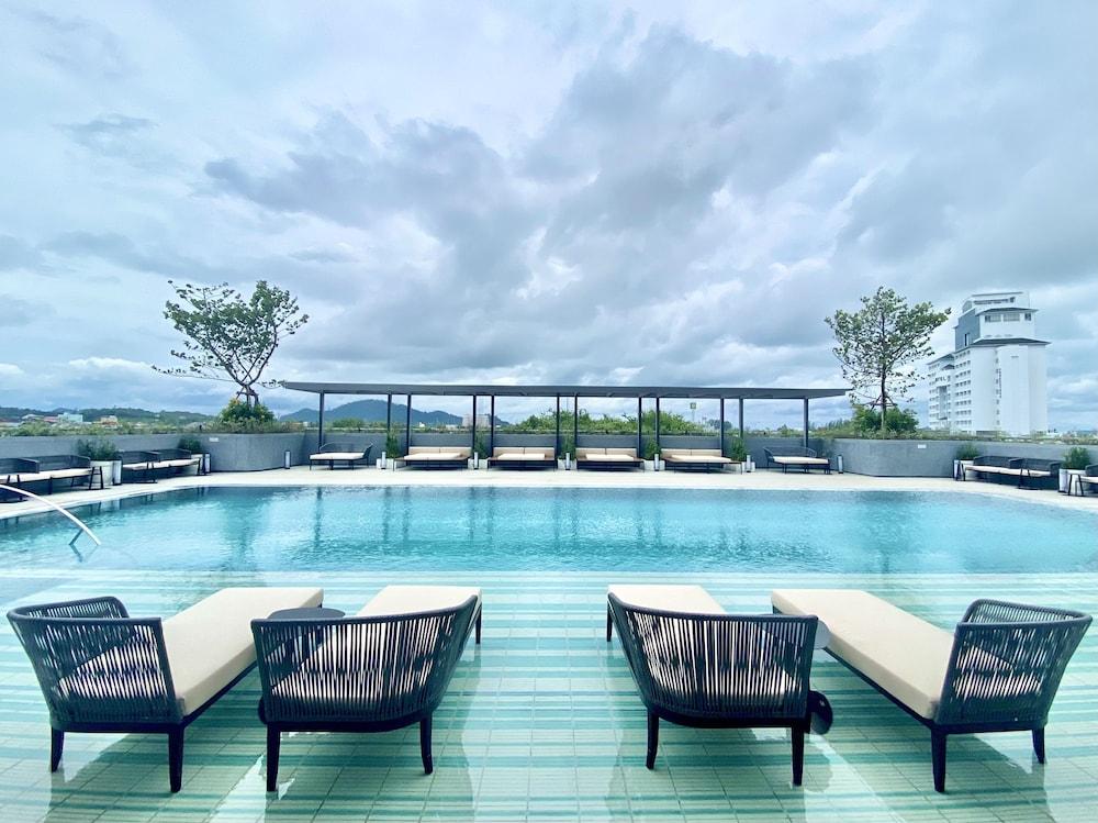 Courtyard By Marriott Phuket Town 호텔 외부 사진