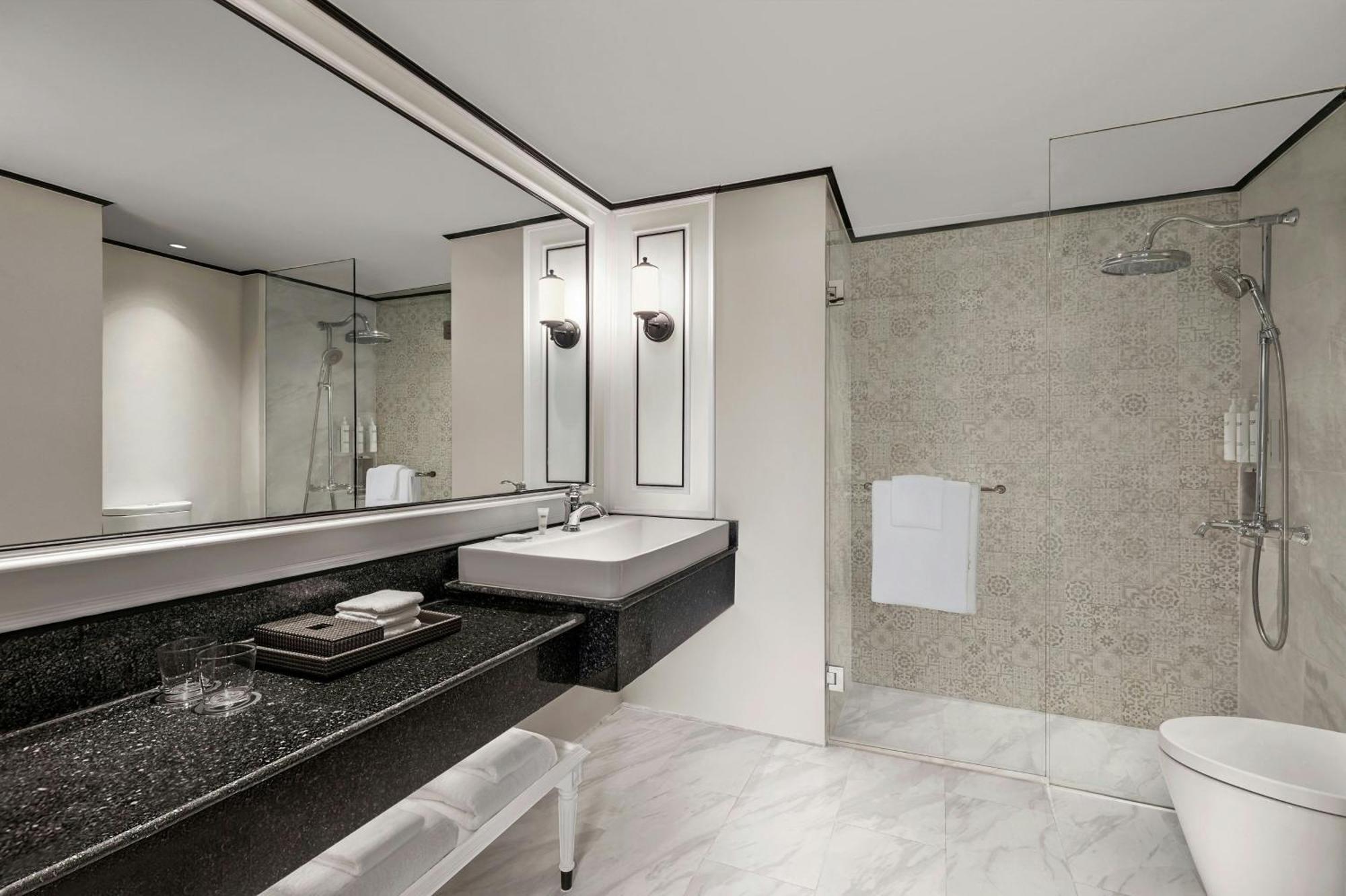 Courtyard By Marriott Phuket Town 호텔 외부 사진