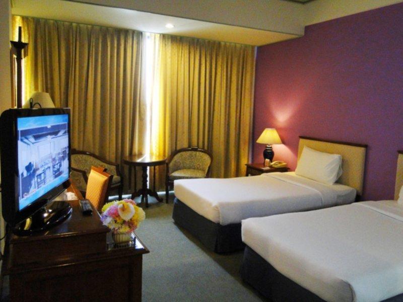 Courtyard By Marriott Phuket Town 호텔 외부 사진